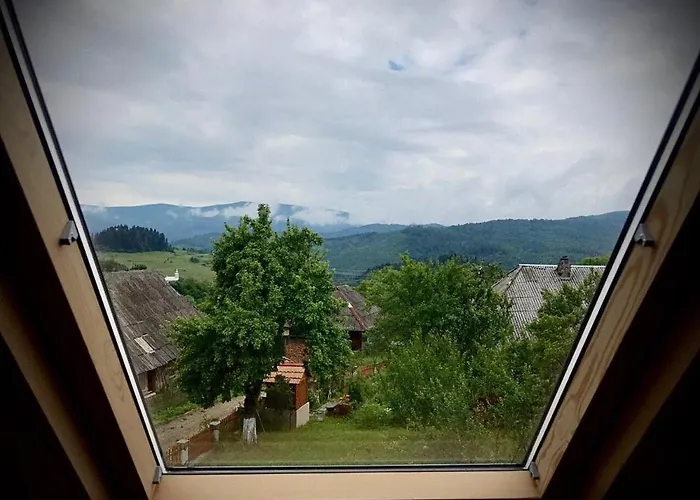 остра *